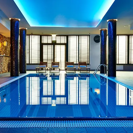 Mistral Sport 4*